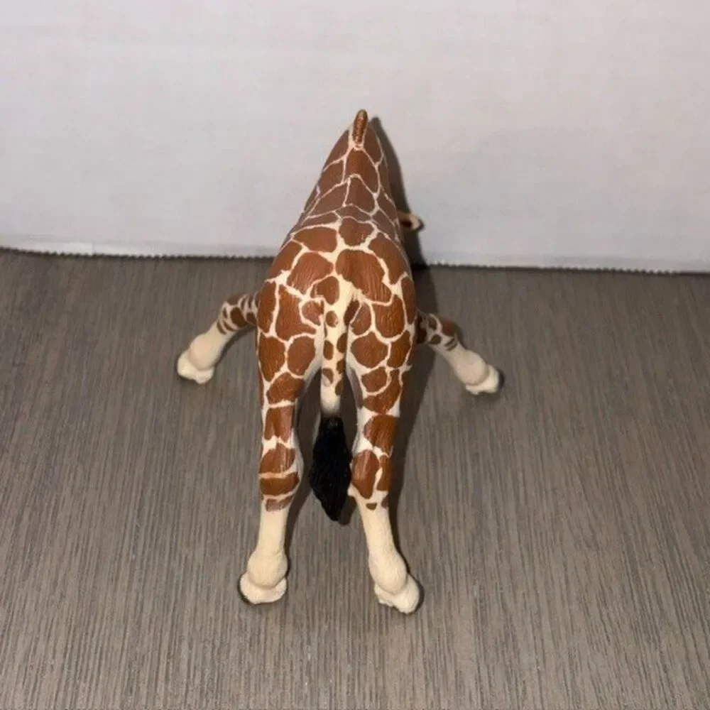 Schleich Adult DRINKING GIRAFFE Female Animal Figure 2008 Retired 14390